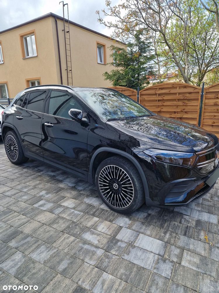 Mercedes-Benz EQA 300 66.5kWh 4-Matic AMG Line - 1