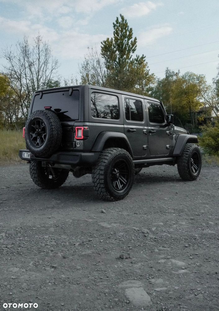 Jeep Wrangler - 5