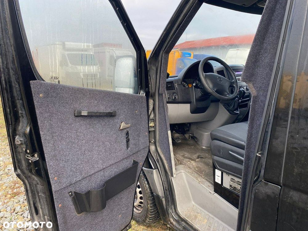 Mercedes-Benz Sprinter - 5