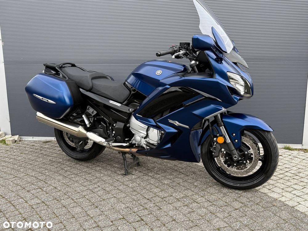 Yamaha FJR - 16