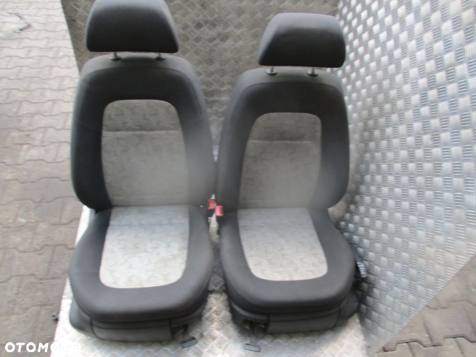 Fotele komplet Skoda Fabia I sedan - 2