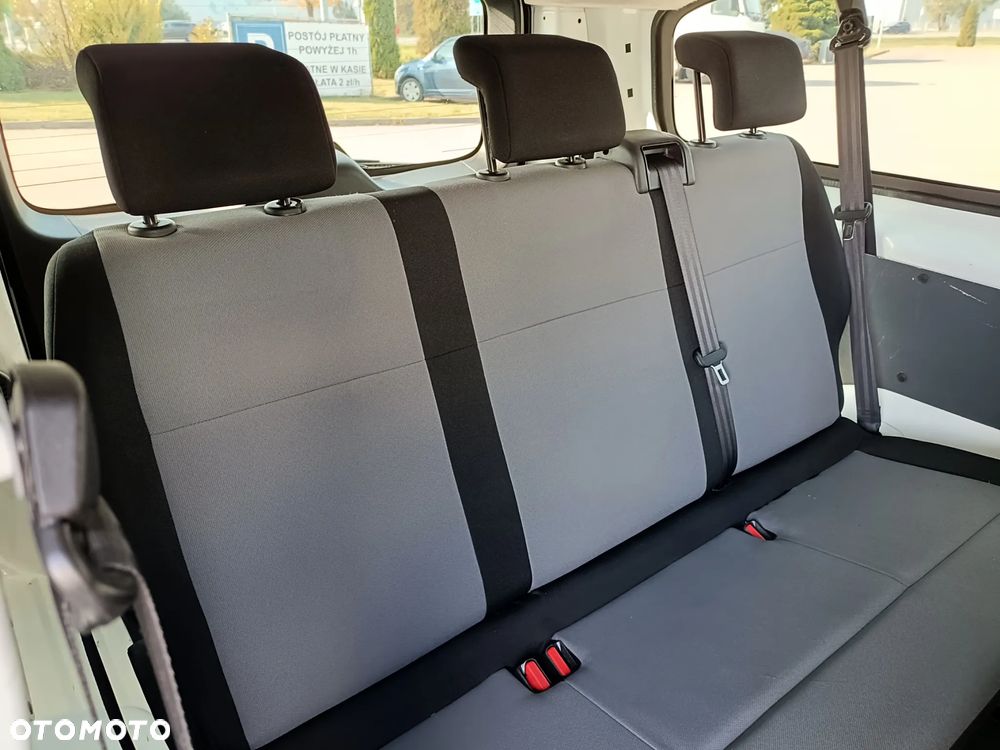 Peugeot Traveller L3 2.0 Business - 19