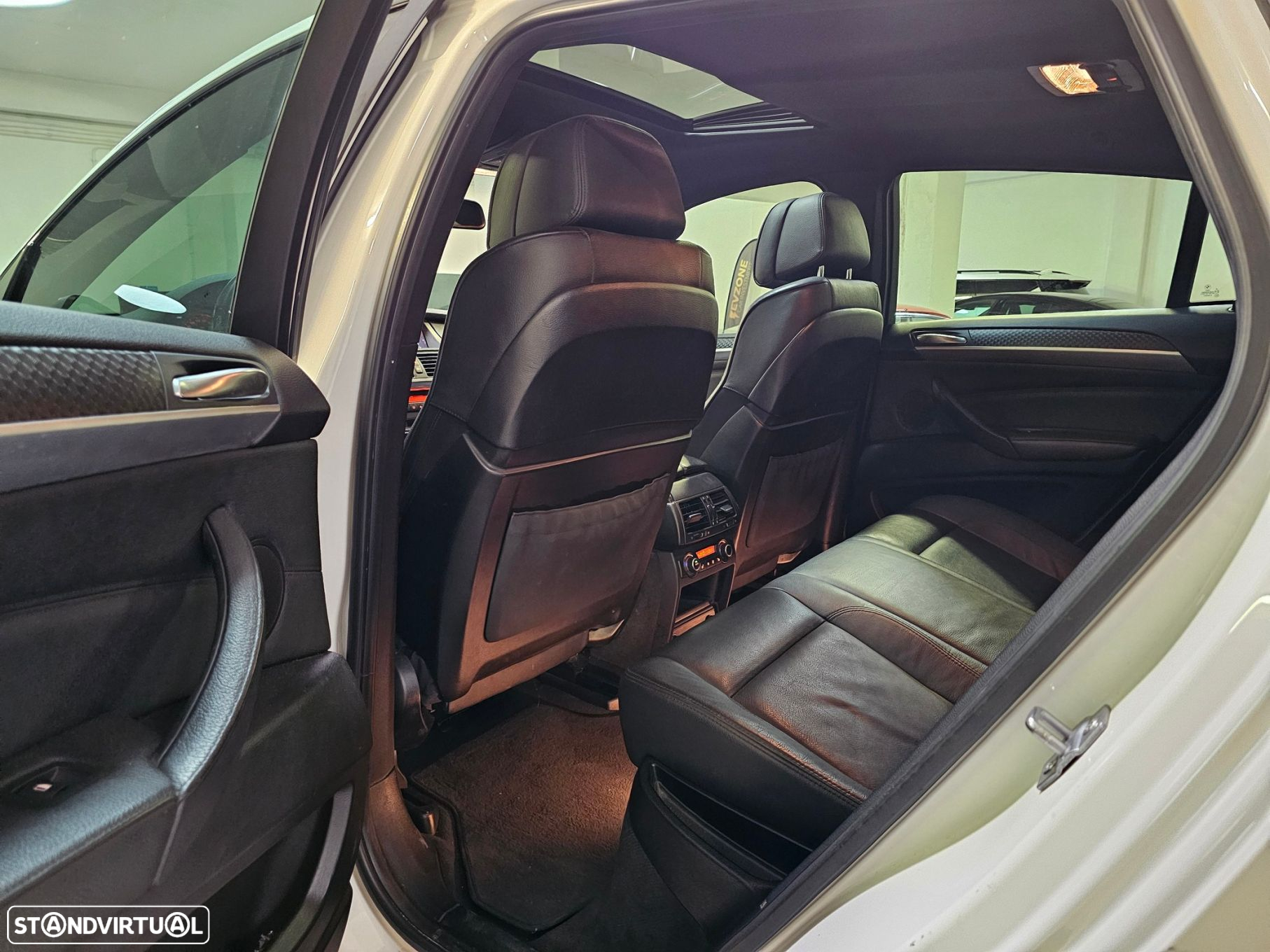BMW X6 xDrive40d - 26