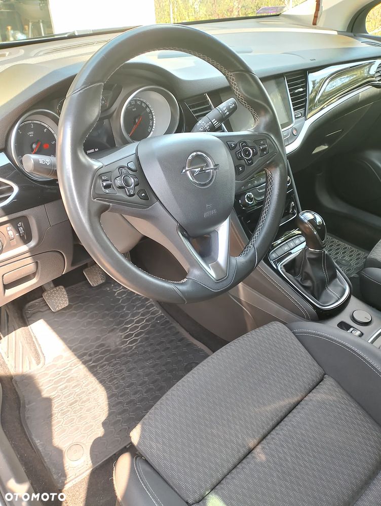 Opel Astra 1.6 CDTI Elite S&S - 11