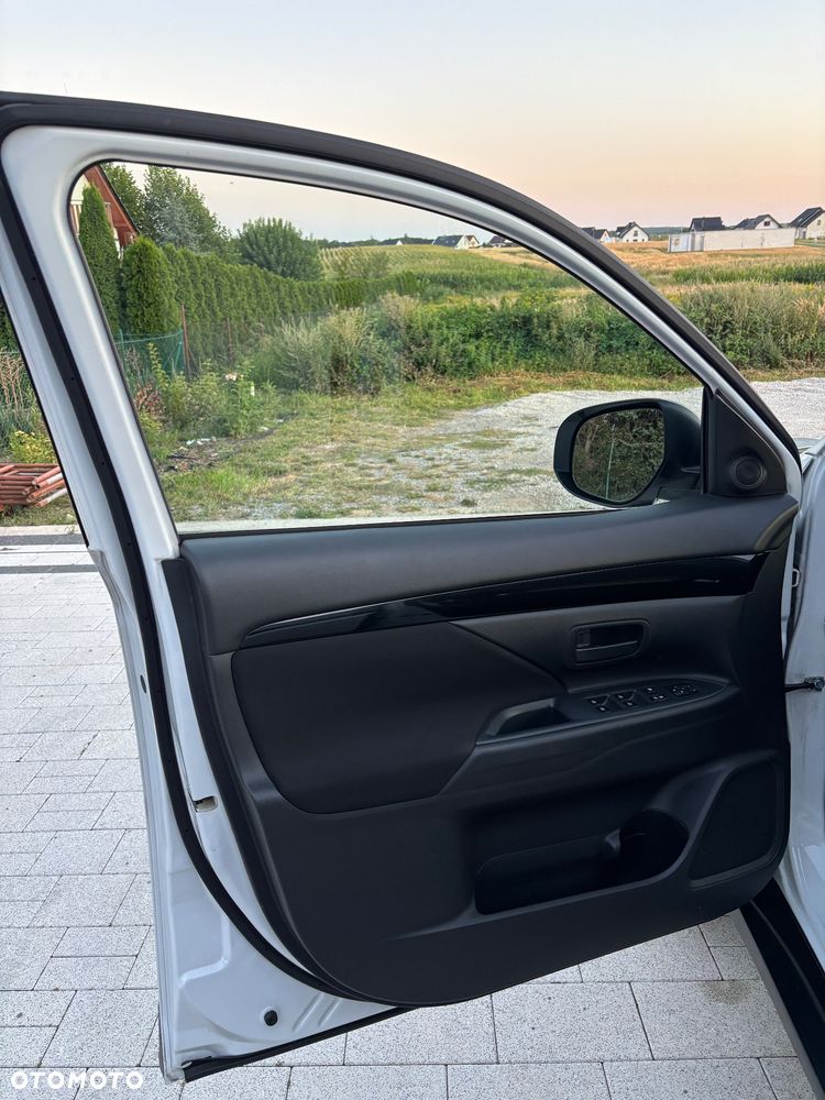Mitsubishi Outlander 2.0 City Style 2WD - 16