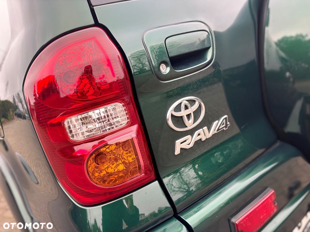 Toyota RAV4 2.0 VVT-i 4x4 - 27