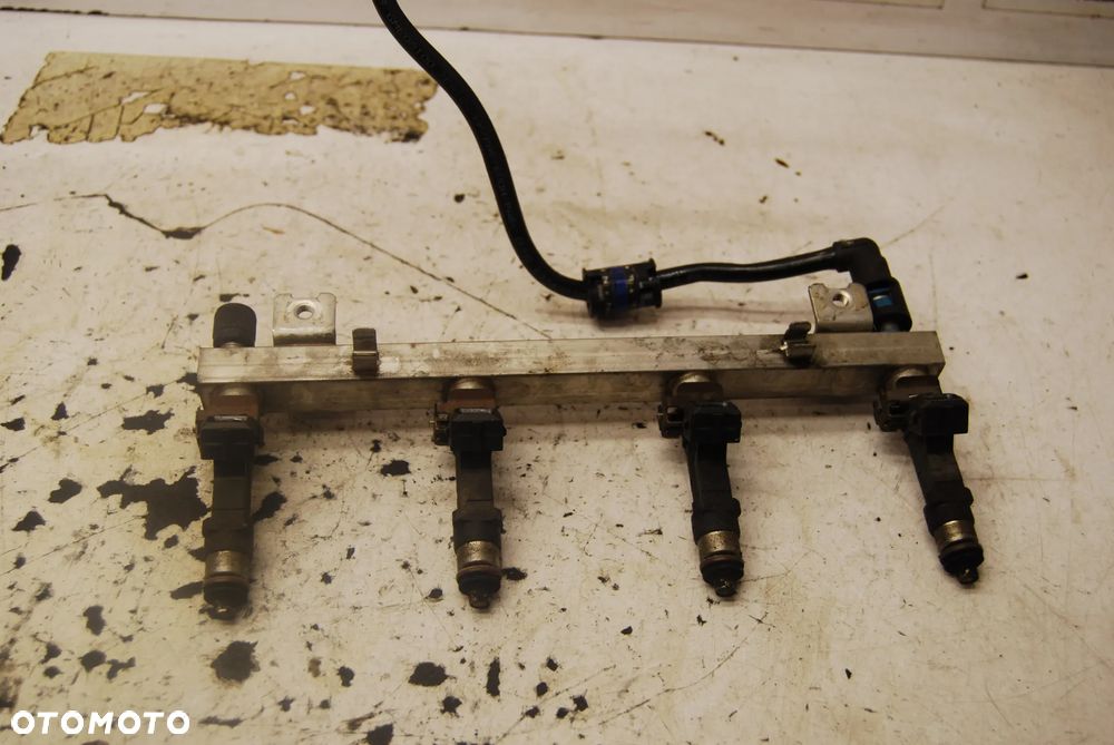 LISTWA WTRYSKOWA + WTRYSKI 0280151208 OPEL CORSA D 1.2 1.4 - 3