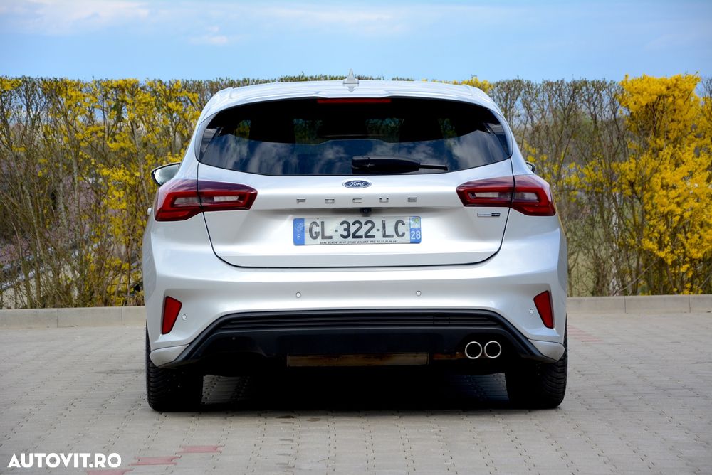 Ford Focus 1.0 EcoBoost Hybrid ST-LINE STYLE - 4