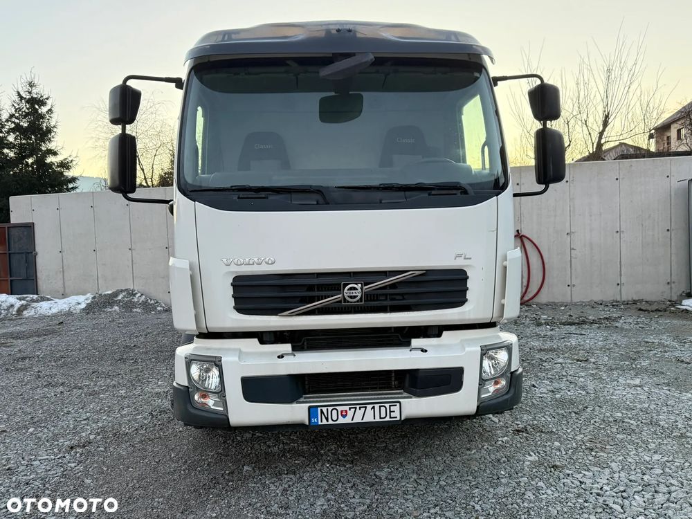 Volvo FL - 7