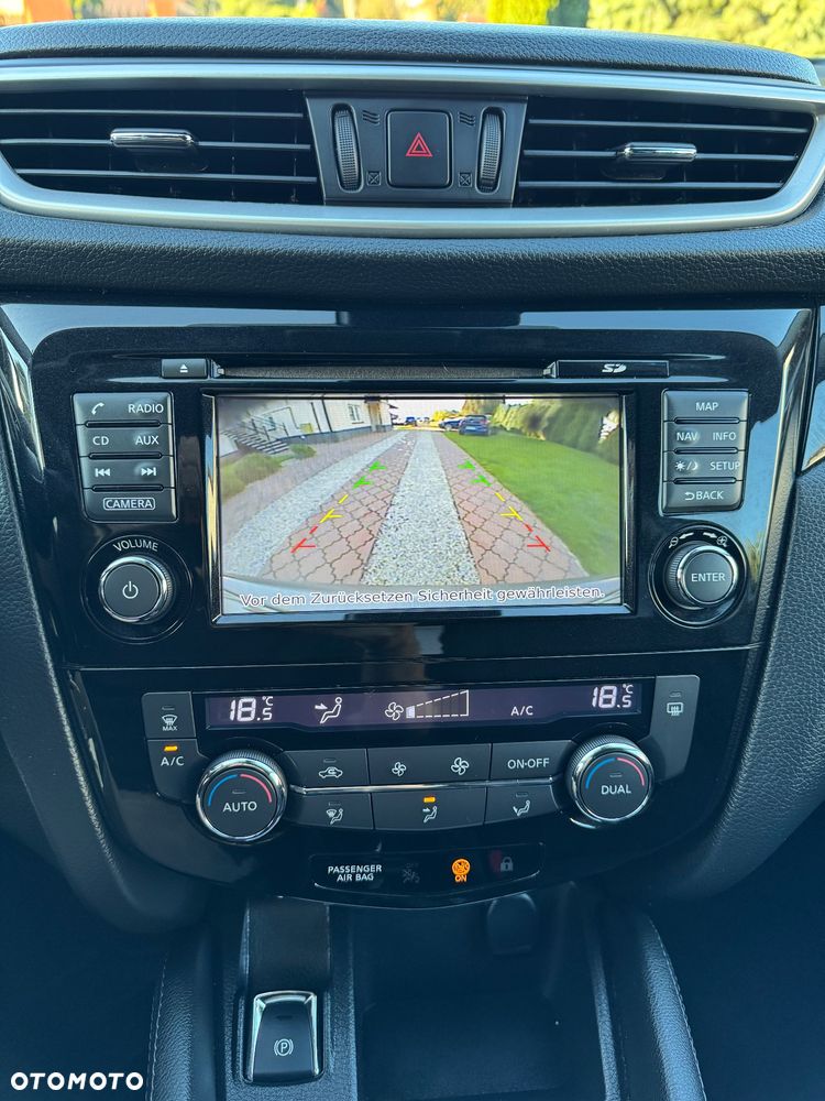 Nissan Qashqai 1.2 DIG-T N-Vision - 21