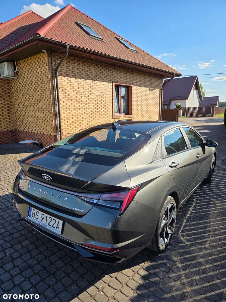 Hyundai Elantra 1.6 Executive - 4