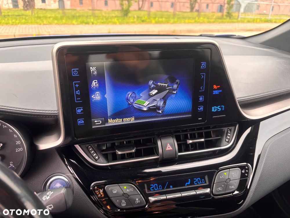 Toyota C-HR Flow - 25