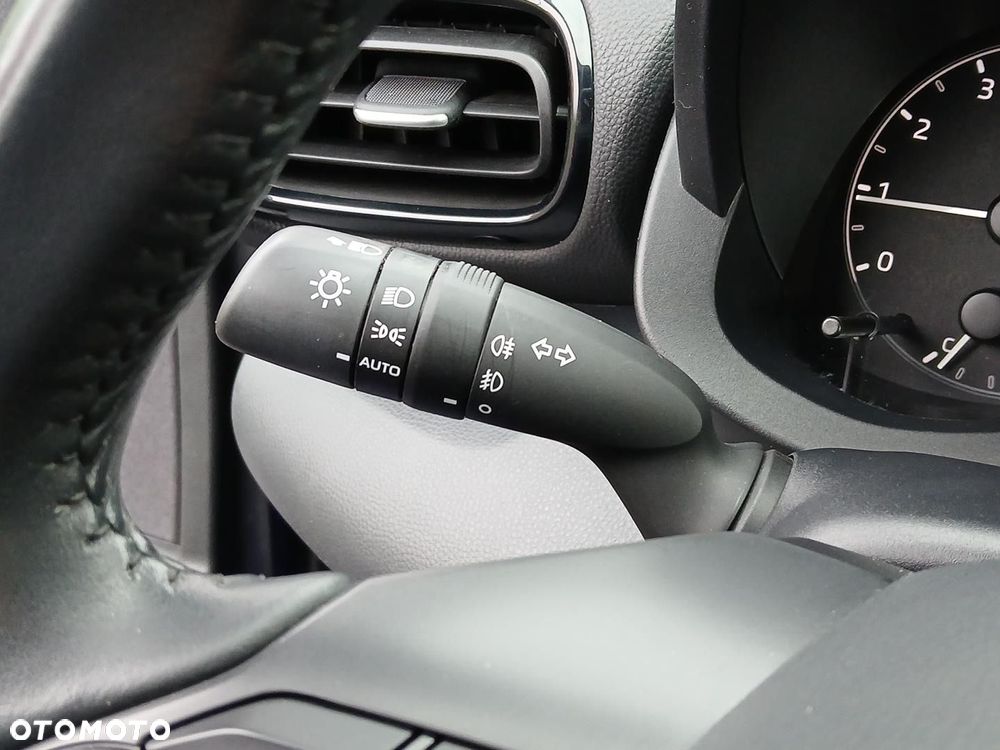 Toyota Yaris - 25
