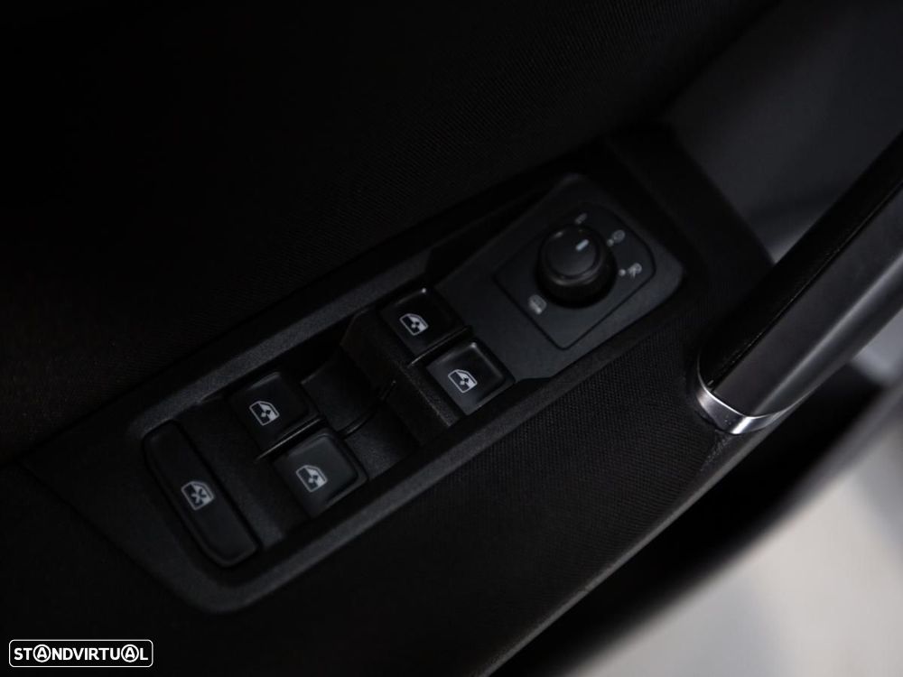 VW Touran 2.0 TDI Confortline DSG - 15