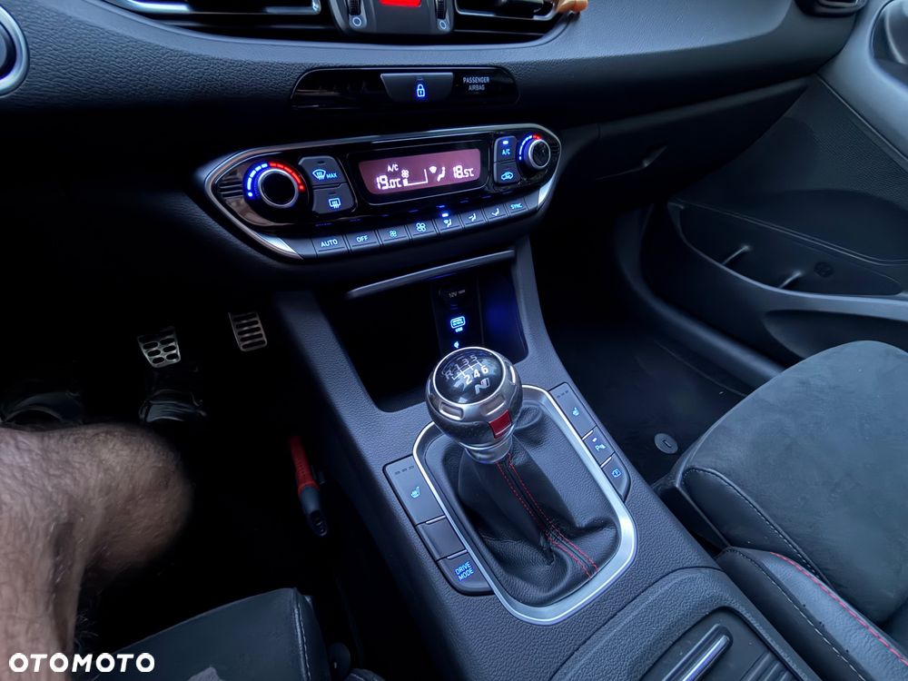 Hyundai i30 1.5 T-GDI 48V-Hybrid N-Line - 19