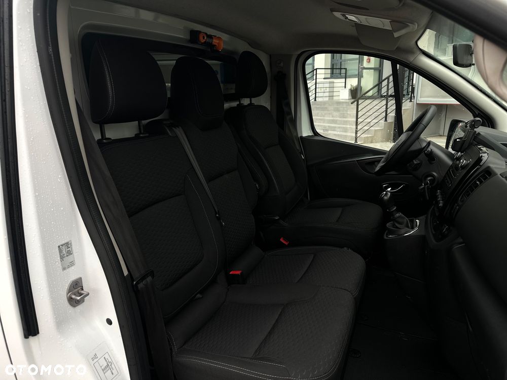 Opel Vivaro - 17
