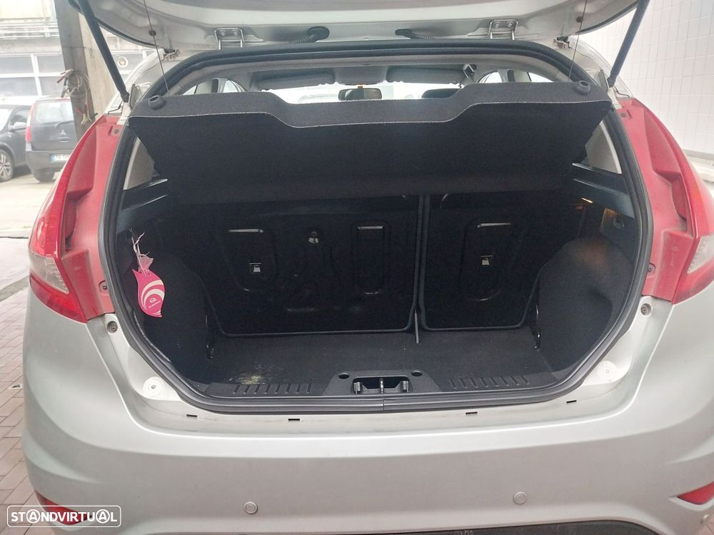 Ford Fiesta 1.4 TDCI Titanium - 9