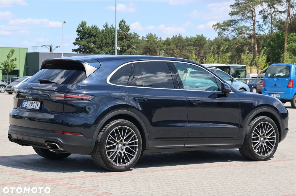 Porsche Cayenne - 4