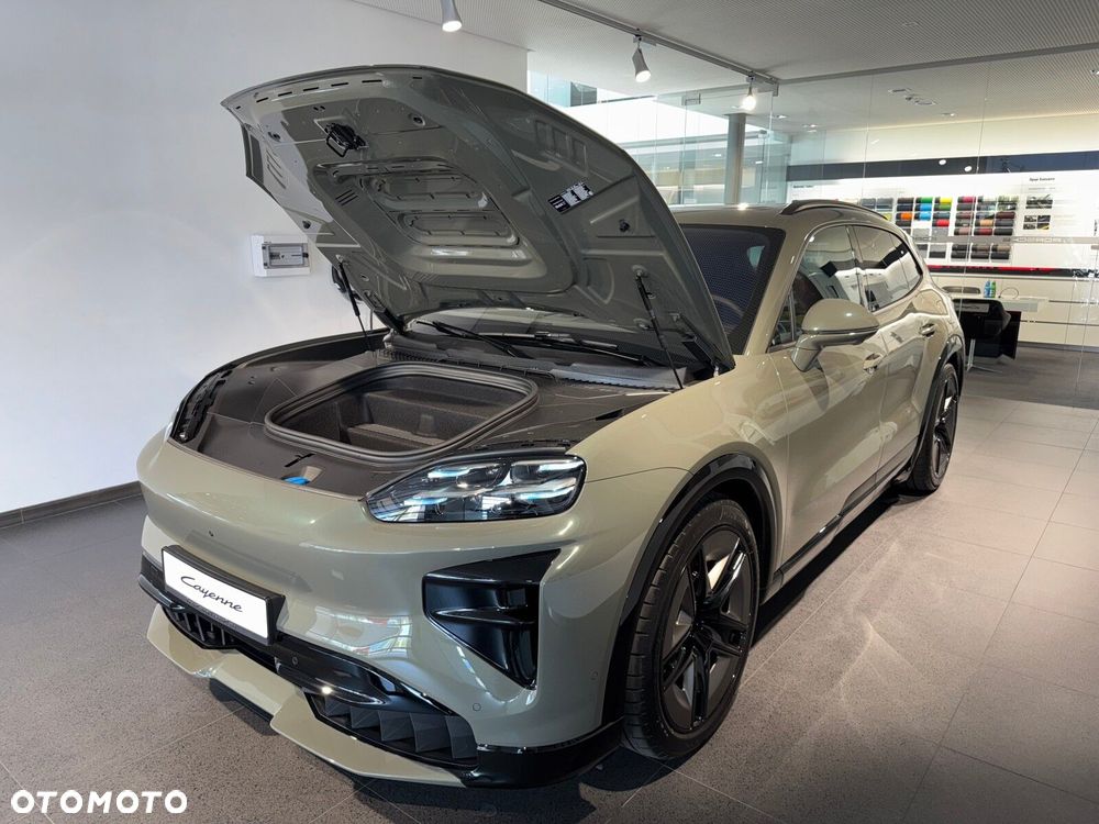 Porsche Cayenne - 34