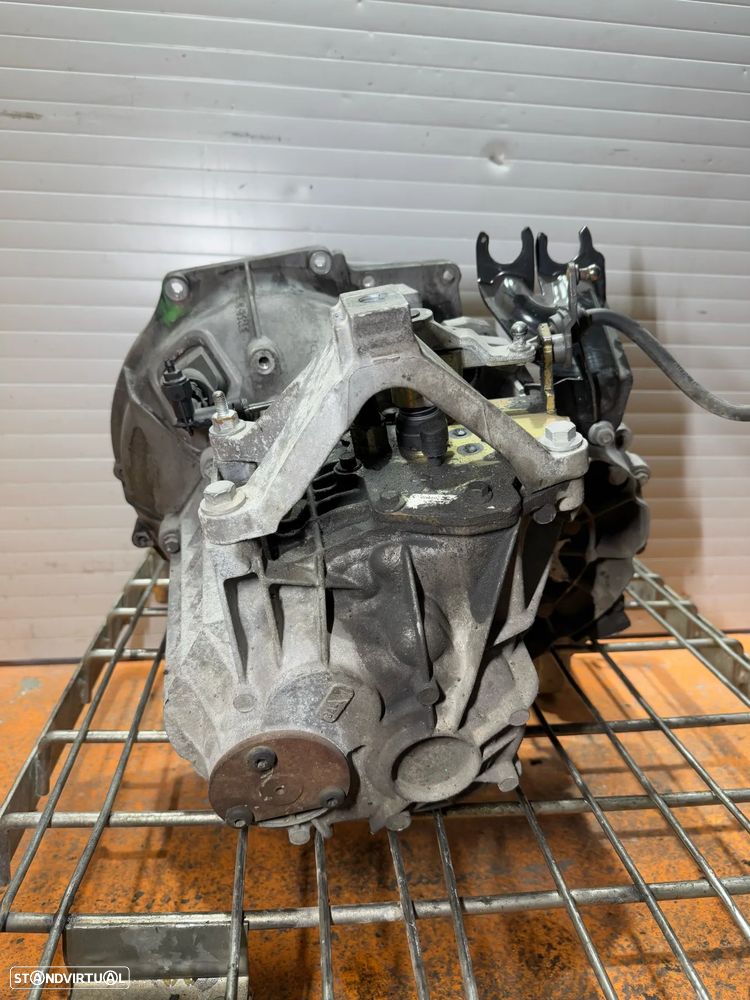 Caixa de Velocidades Ford Focus/C-Max 1.6 Tdci Ref: 3M5R7002YF/3M5R-7F096-FF - 2