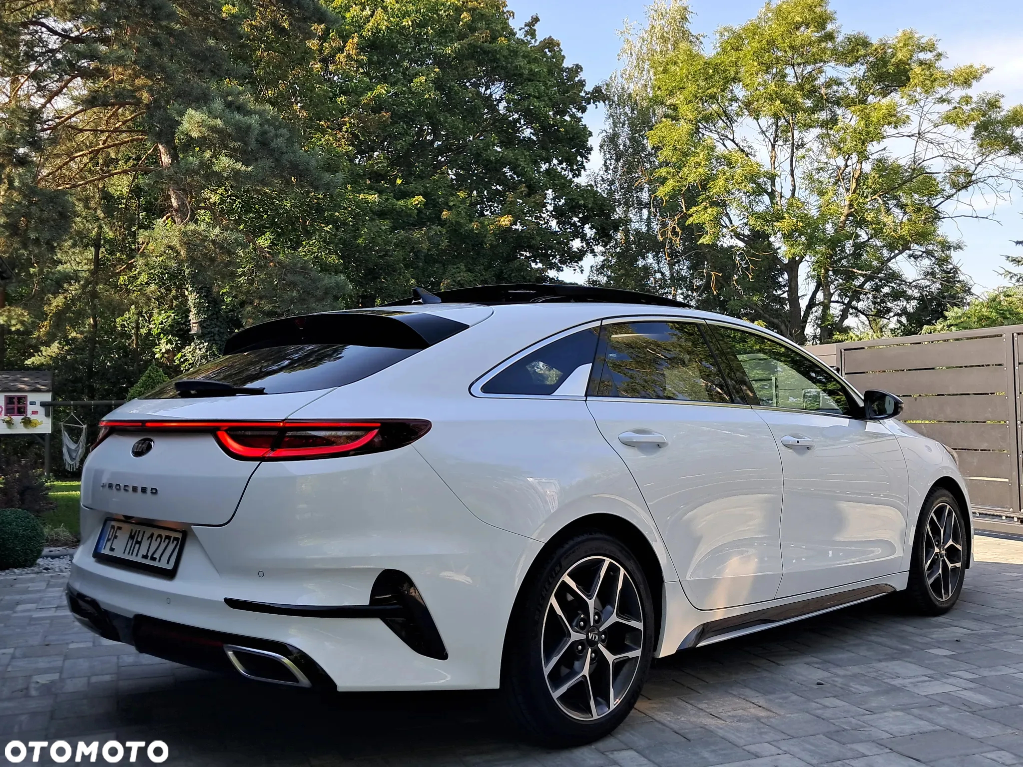 Kia ProCeed 1.5 T-GDI GT Line - 12