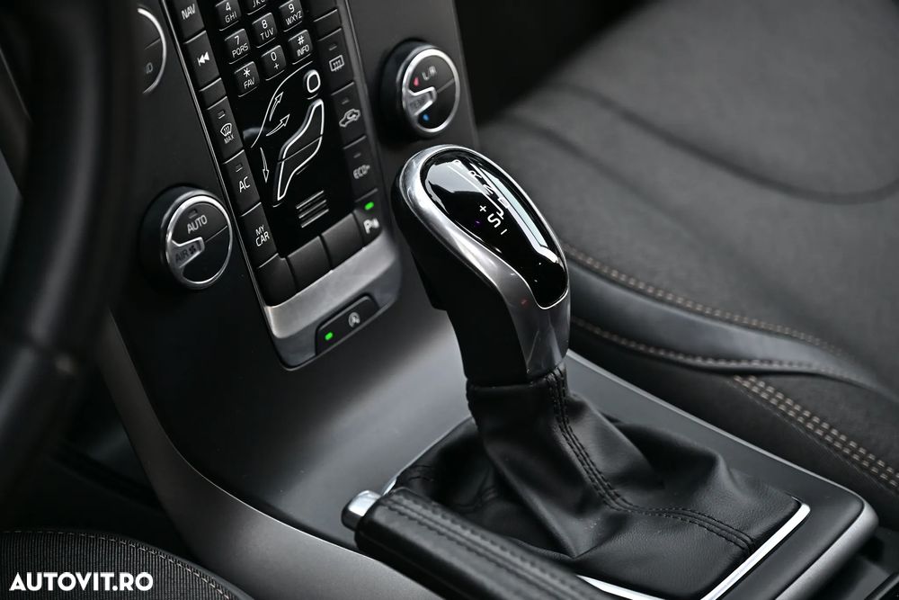 Volvo V40 D3 Geartronic Momentum - 10