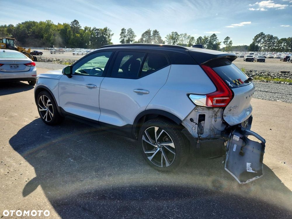 Volvo XC 40 - 3