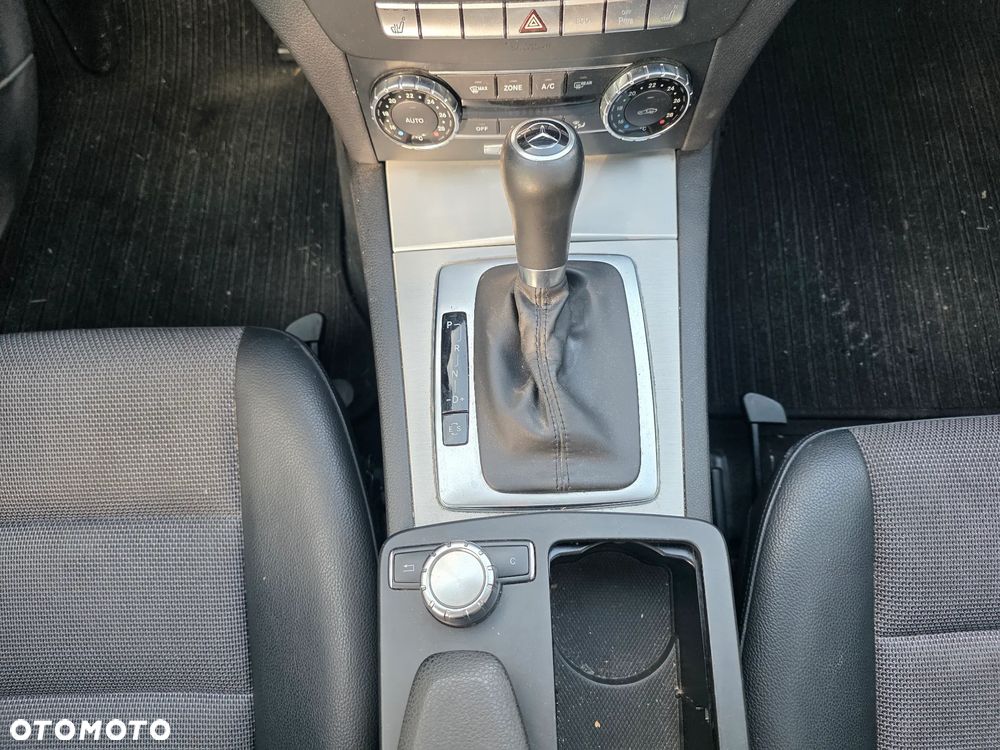 Mercedes-Benz Klasa C 180 T (BlueEFFICIENCY) 7G-TRONIC Avantgarde - 10