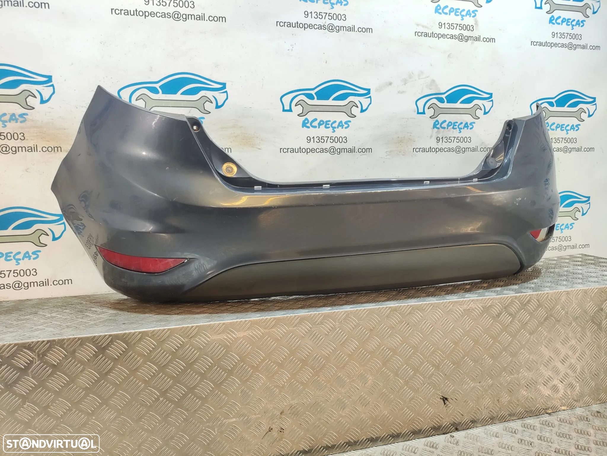 Parachoques traseiro original FORD FIESTA MK6 - 3