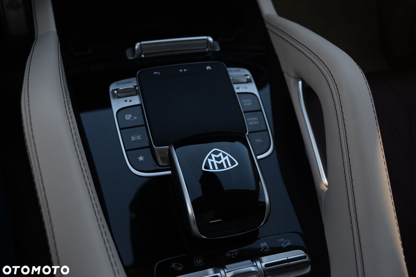 Mercedes-Benz GLS - 23