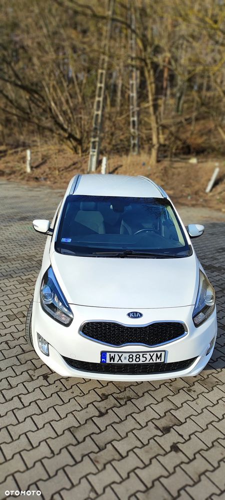 Kia Carens - 9