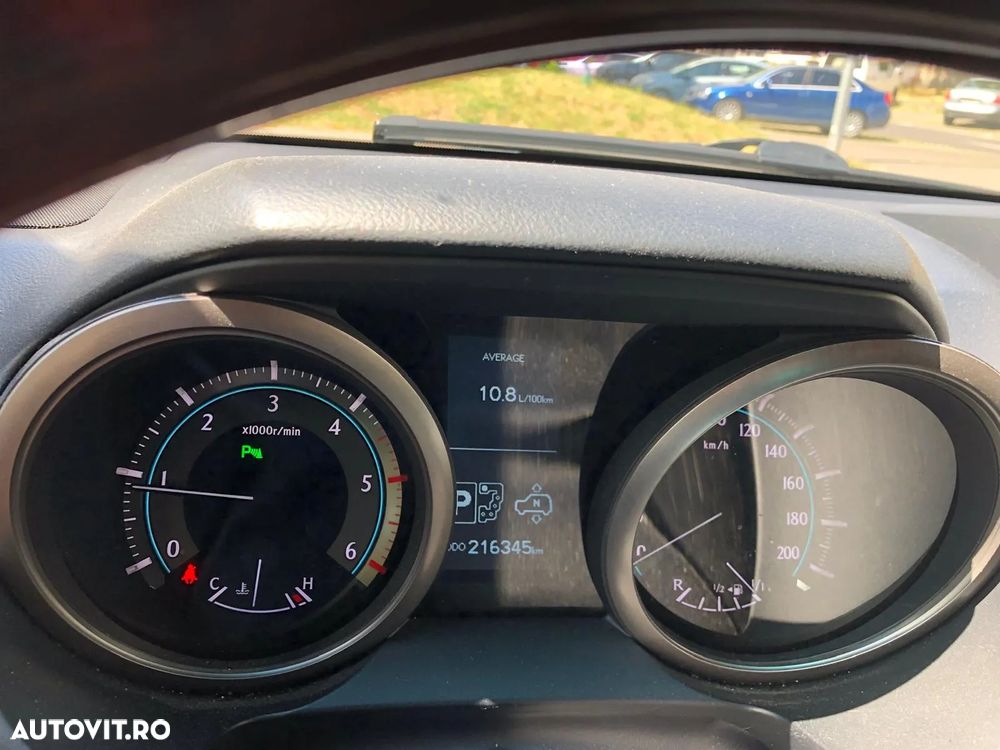 Toyota Land Cruiser - 6