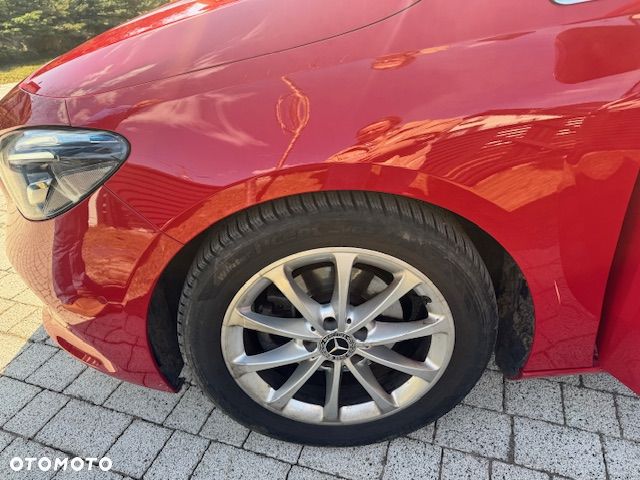 Mercedes-Benz Klasa B 180 Style 7G-DCT - 24
