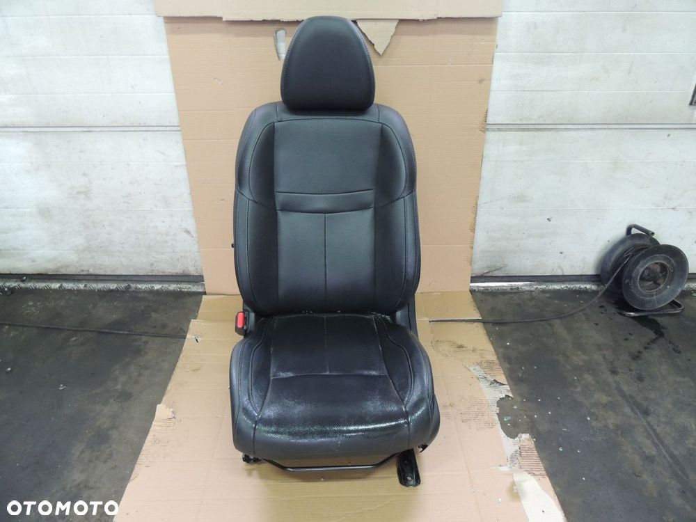 Fotele, kanapy Nissan Qashqai II J11 - 1