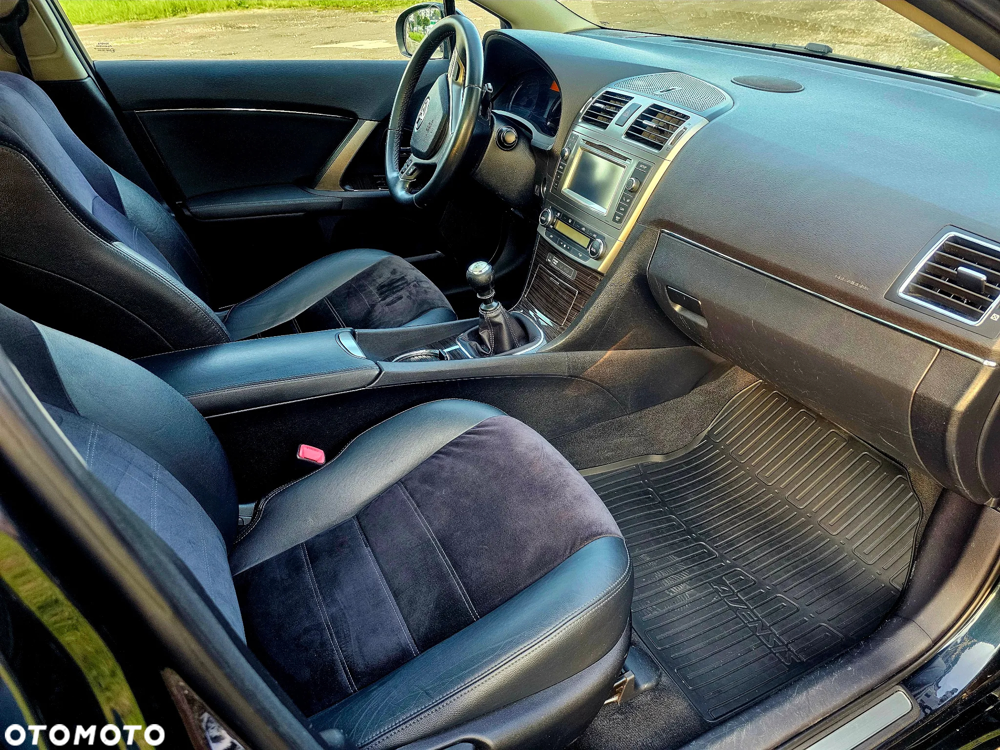Toyota Avensis Combi 2.0 D-4D Executive - 10