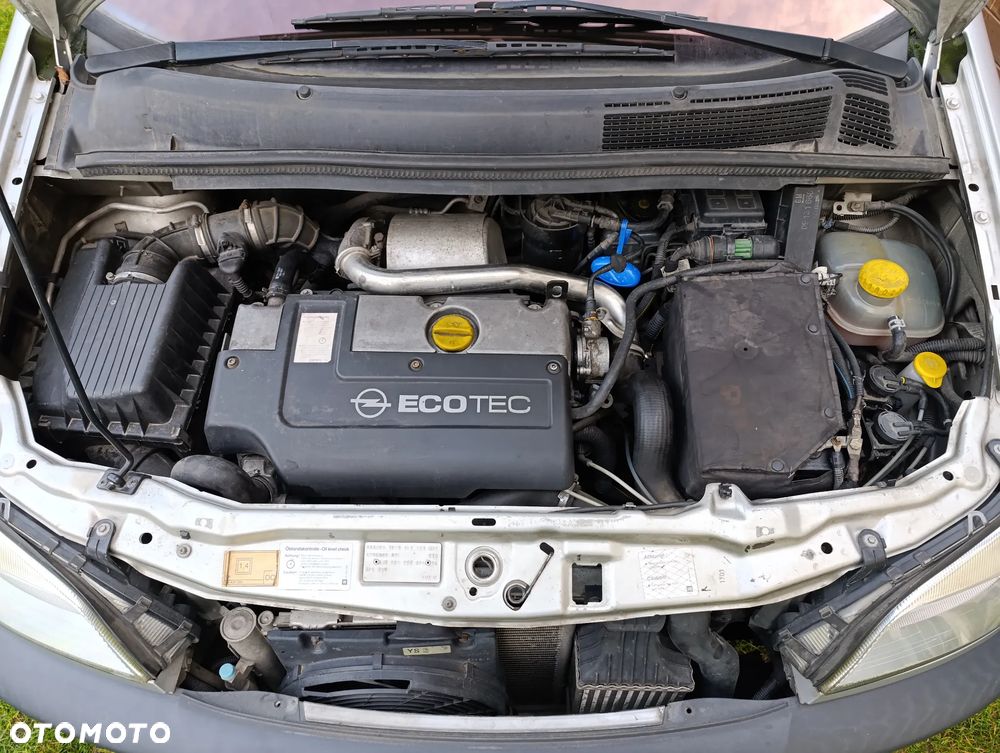 Opel Zafira 2.0 DTI - 22