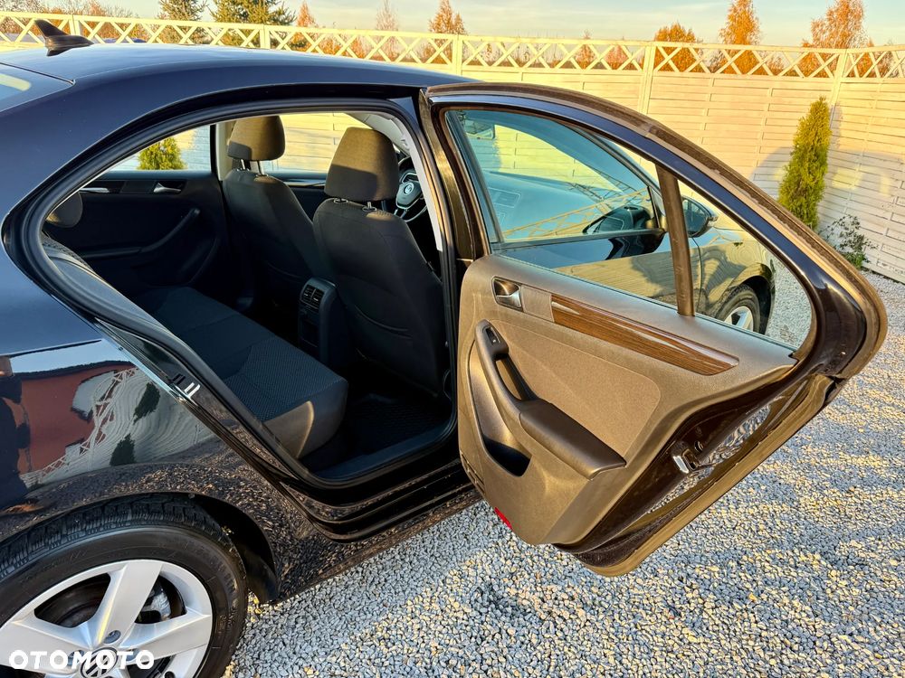 Volkswagen Jetta 2.0 TDI DPF BMT Comfortline - 32