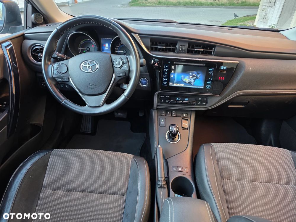 Toyota Auris - 19
