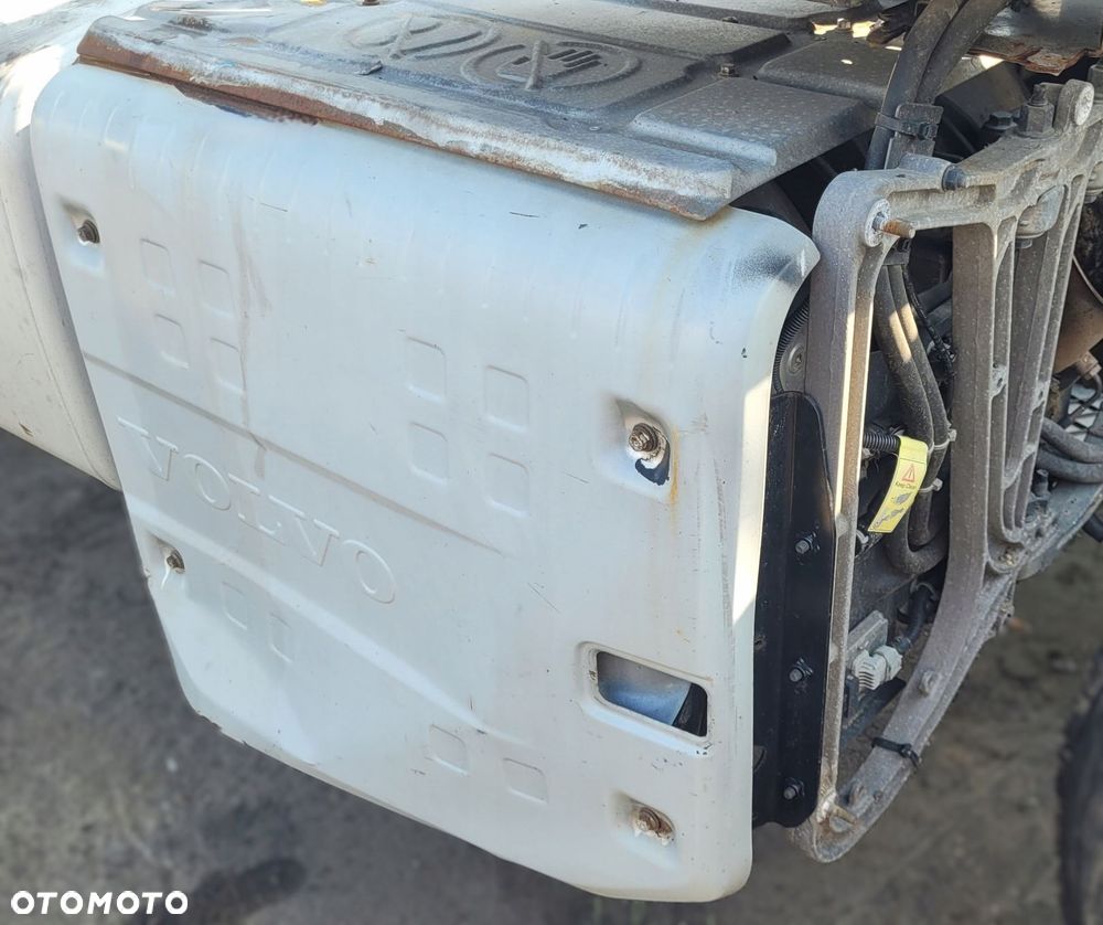 WYDECH / KATALIZATOR / TŁUMNIK VOLVO FH 4 22495989 - 3