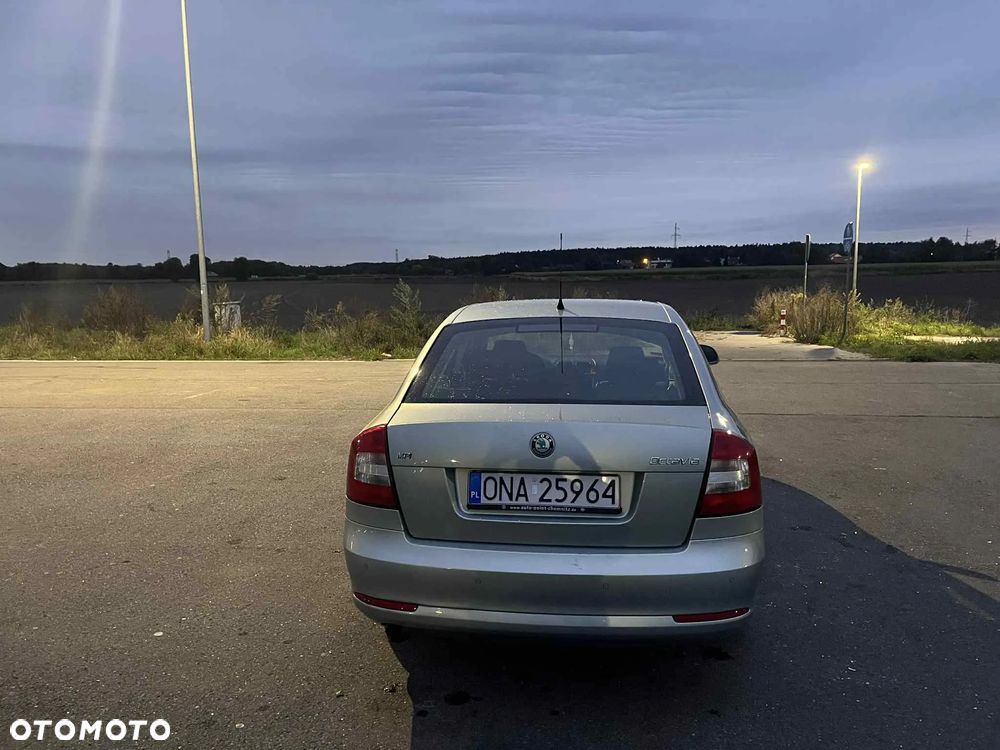 Skoda Octavia 1.6 Classic - 4