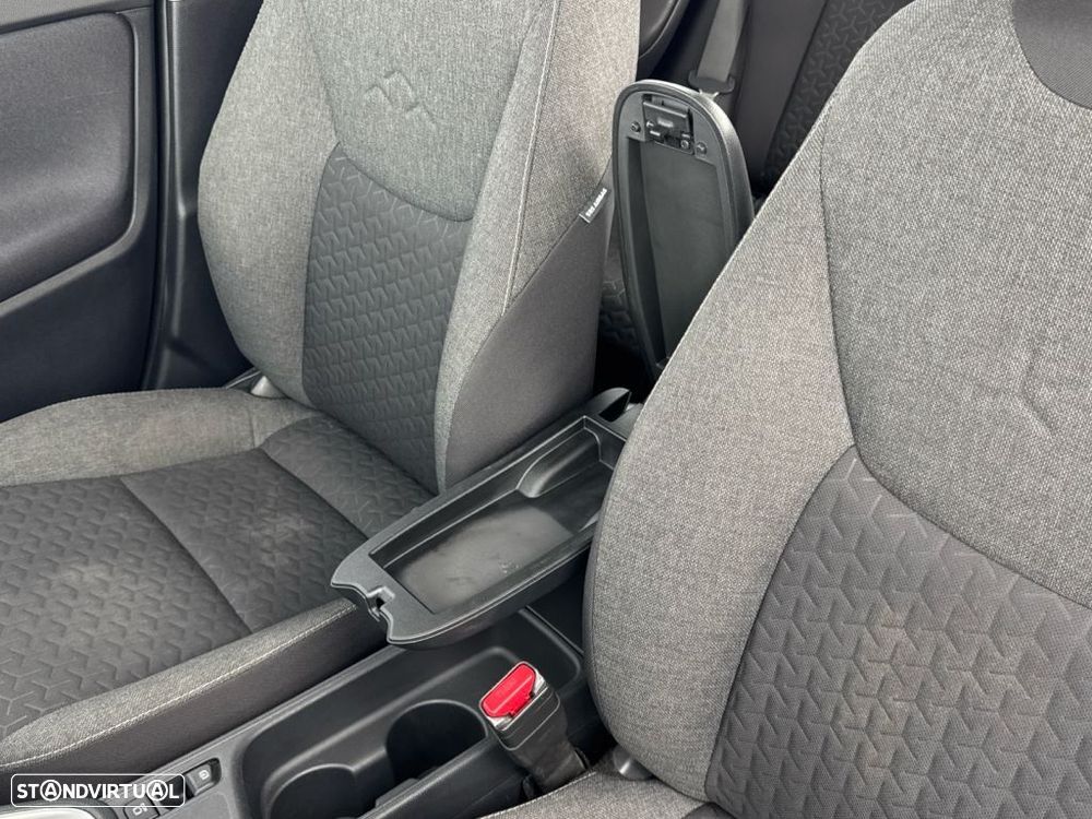 Toyota Yaris Cross 1.5 HDF Comfort Plus AWD - 24