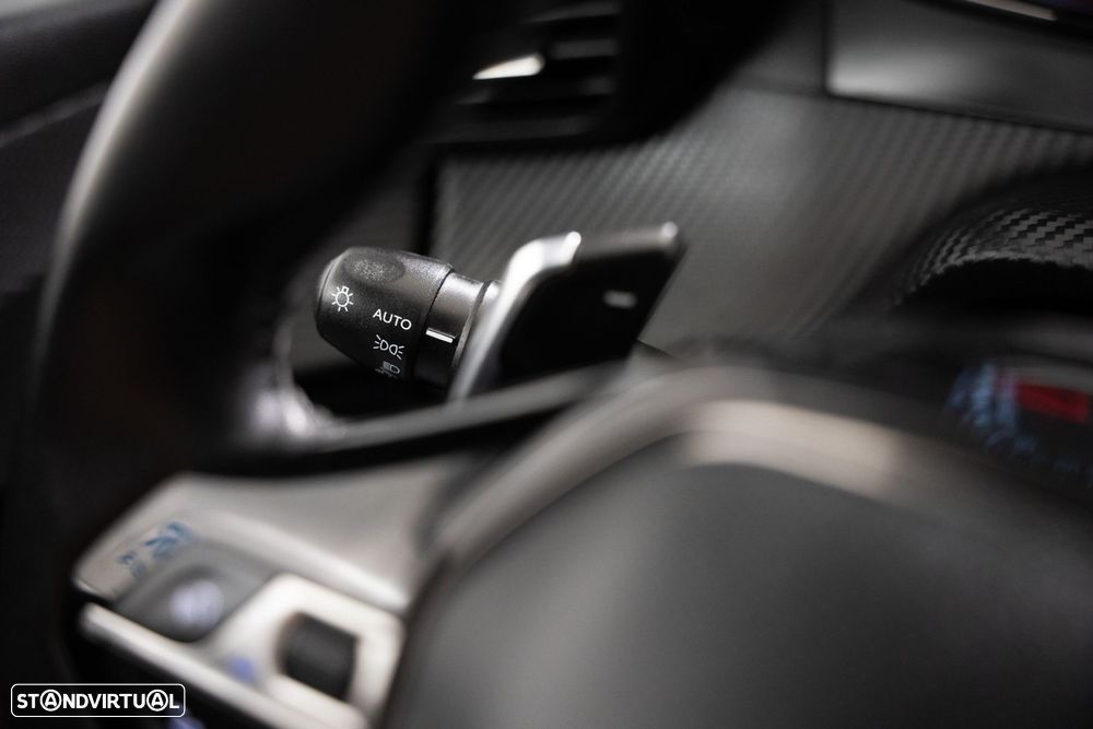 Peugeot 208 1.2 PureTech Allure EAT8 - 11