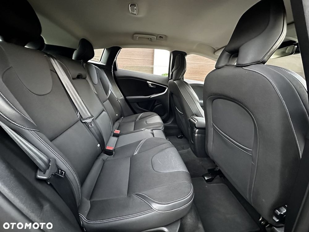 Volvo V40 D2 Drive-E Momentum - 21