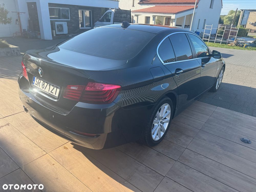 BMW Seria 5 520d xDrive Luxury Line - 17