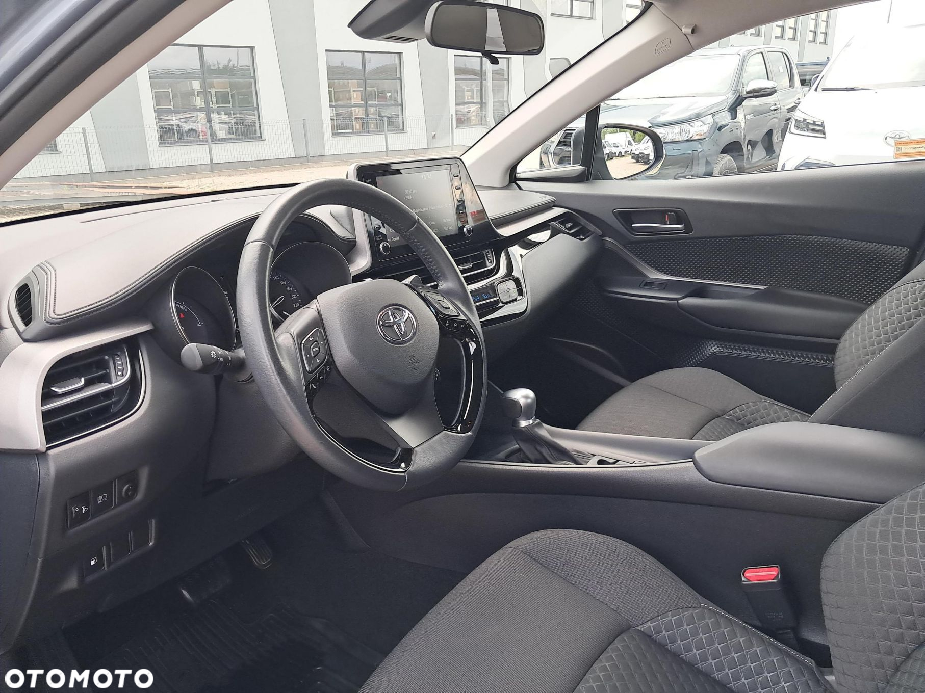 Toyota C-HR - 9