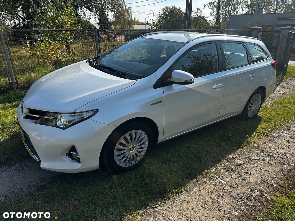 Toyota Auris 2014 photo 2