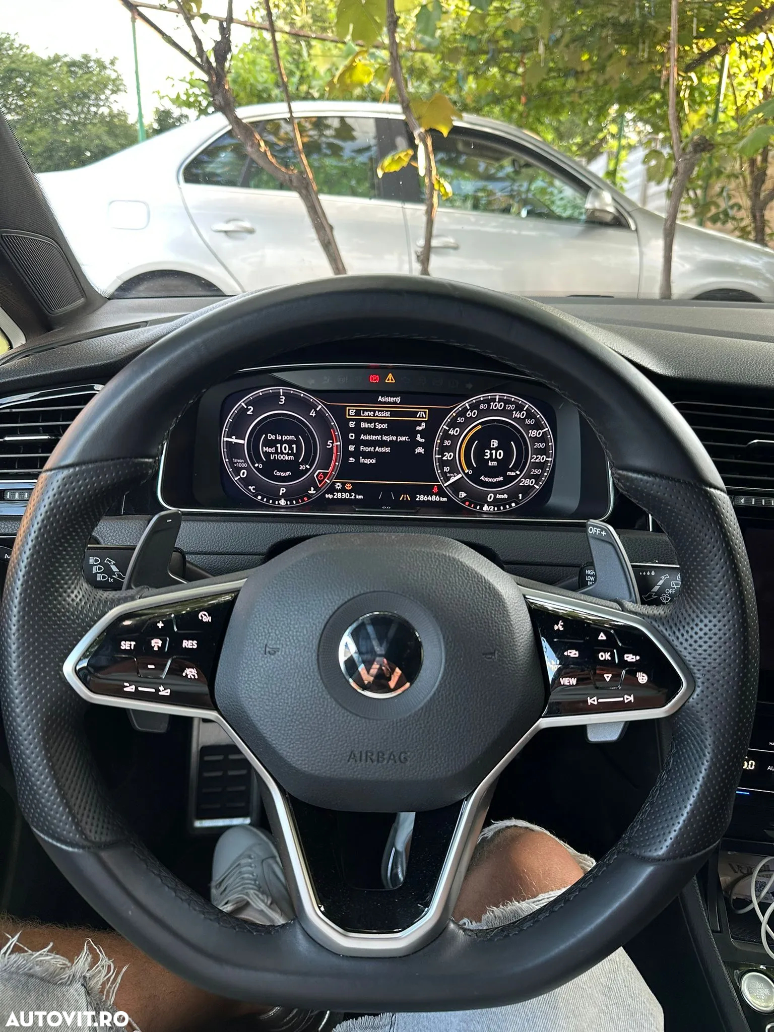 Volkswagen Golf 2.0 TDI DSG BMT Highline - 12