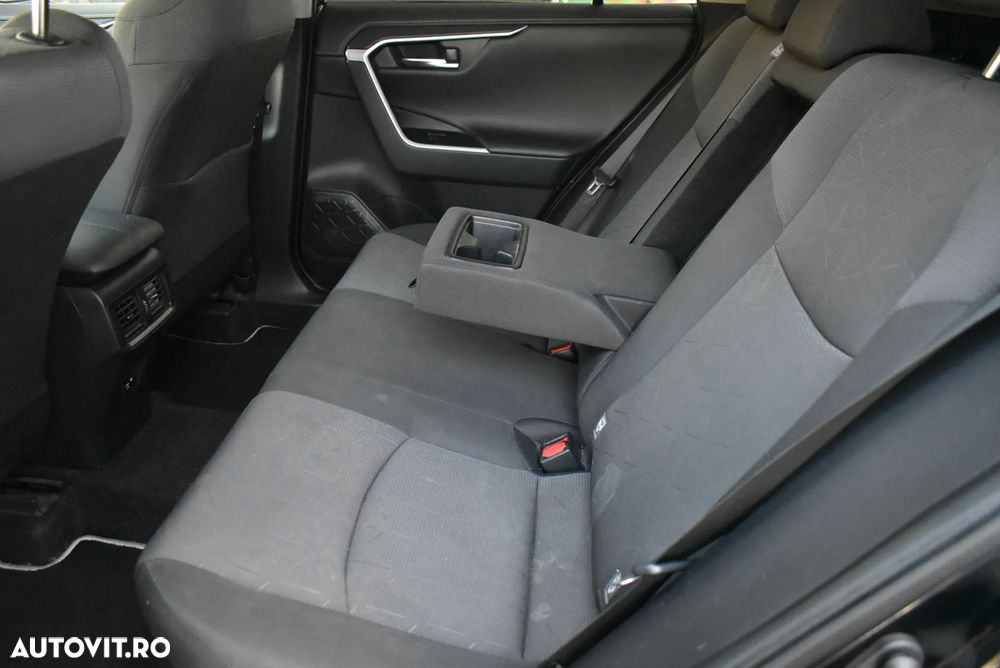 Toyota RAV4 - 16
