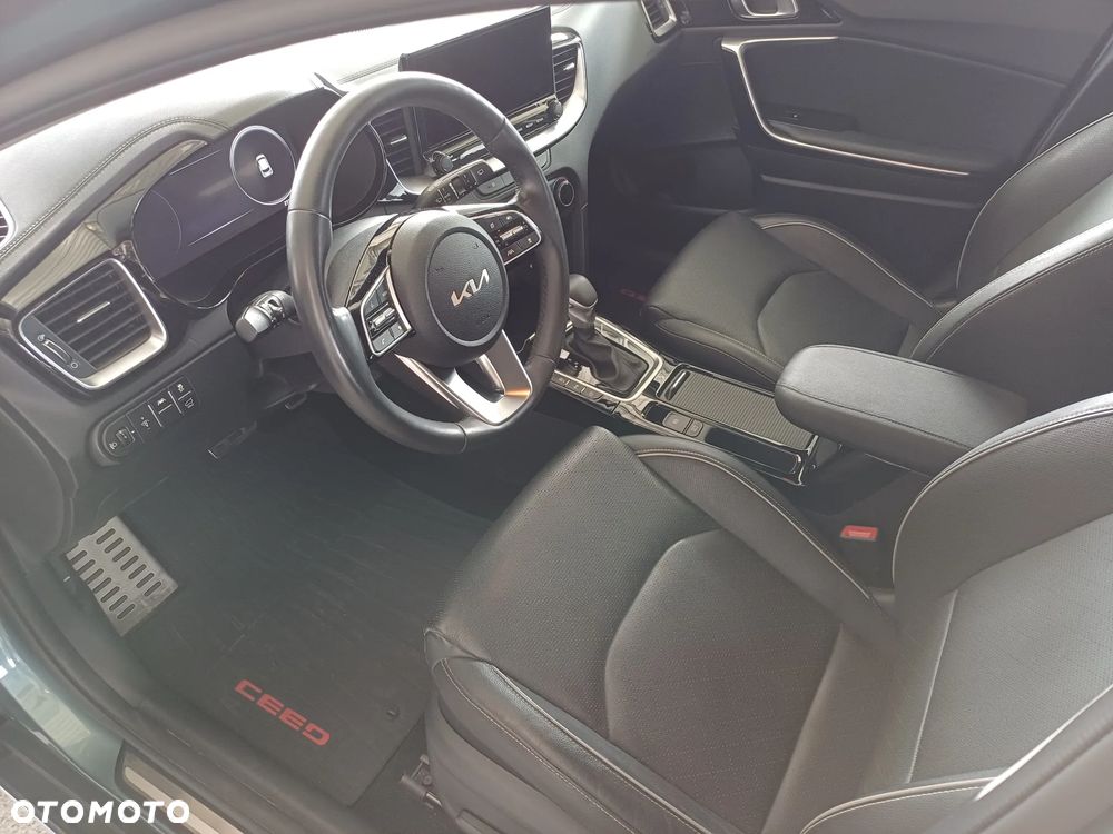 Kia XCeed 1.5 T-GDI Business Line DCT - 13
