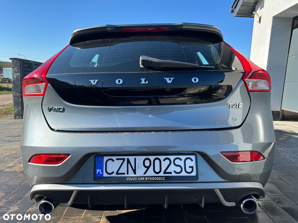 Volvo V40 T4 RDesign - 25